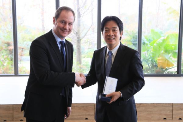 臺中市義消幹部會議暨感恩餐會 林佳龍市長表揚優秀義消並提消防重點措施