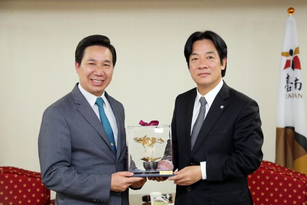 日本自民黨岸信夫等參眾議員拜會 陳菊盼加深台日城市外交