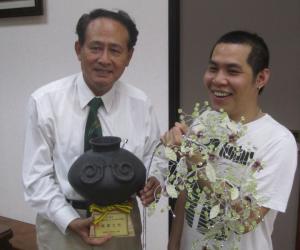 台灣陳偉殷拼9勝 陳菊率高雄球迷匯聚捷運美麗島站加油