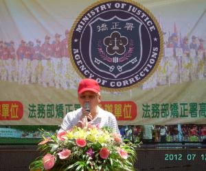 酒醉騷擾店家、持酒瓶攻擊員警 仁武分局警當場逮捕