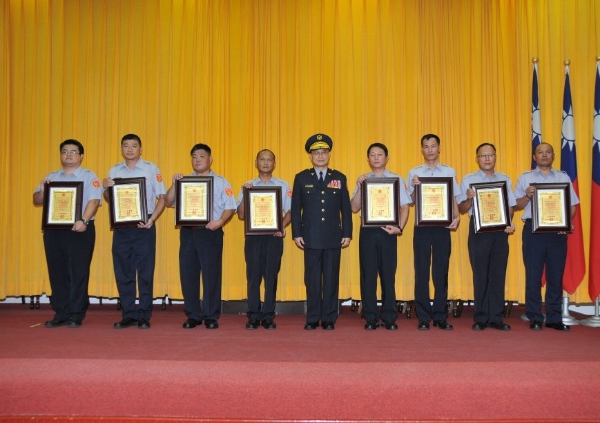 高雄市警察局長陳家欽表揚今年8月份好人好事代表