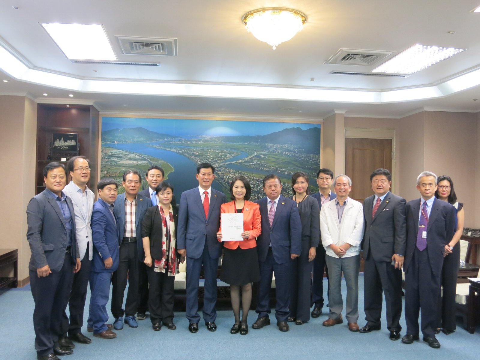 周麗芳副市長接見友誼市韓國京畿道朴光西議員訪團