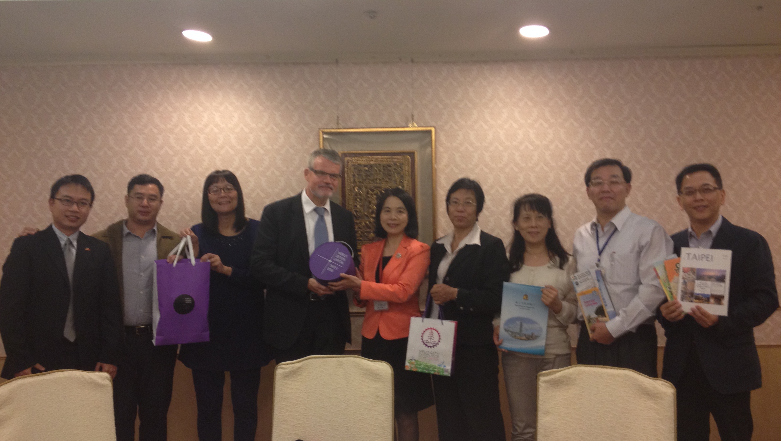 德國在臺協會處長歐博哲拜會周麗芳副市長 洽談文化教育及永續城市合作