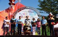 朱立倫與千人熱鬧踩街　淡水環境藝術節揭幕