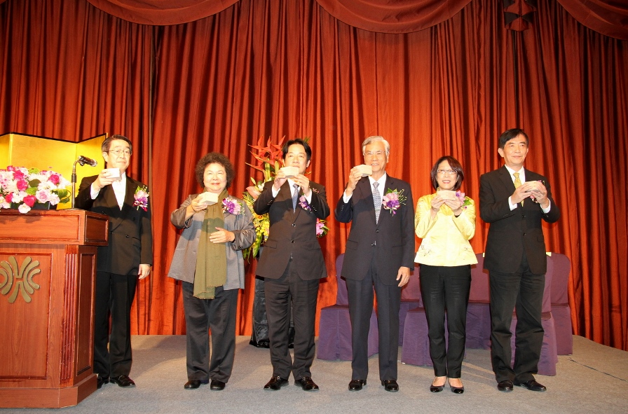 日本天皇華誕酒會 市長陳菊盼台日交流更密切