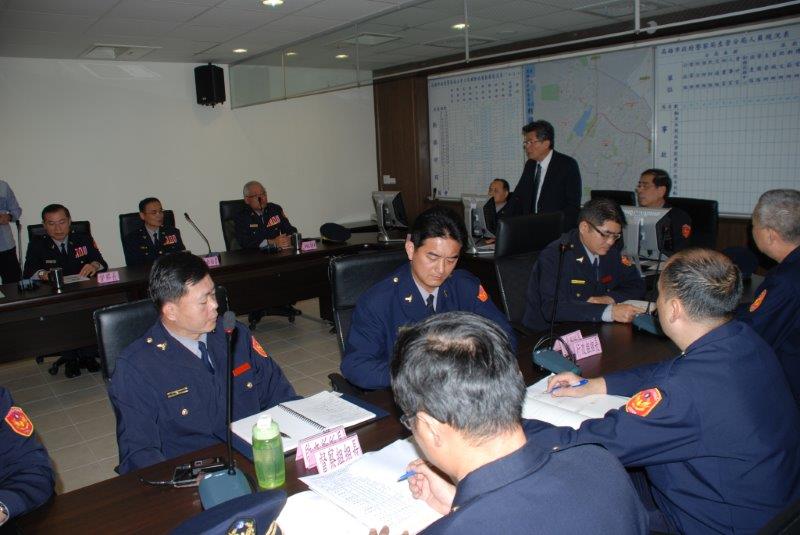 警政署副署長林德華至左營分局慰問春安工作鼓舞士氣