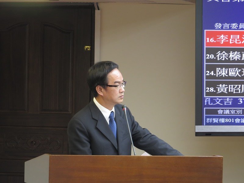 立委李昆澤推動空污監測無死角 工廠內部應自設監測系統