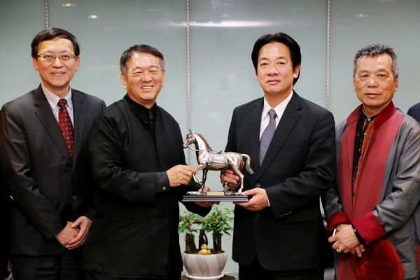 馬來西亞綠野集團創辦人丹斯里李金友拜會賴清德市長