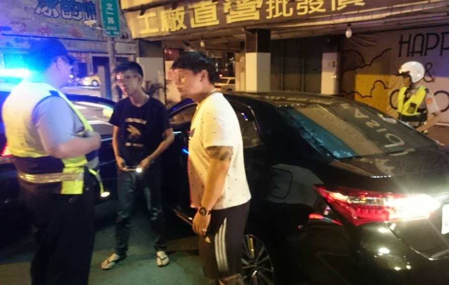 三民一分局三民所警深夜逮疲勞毒駕蘇嫌 解除不定時炸彈