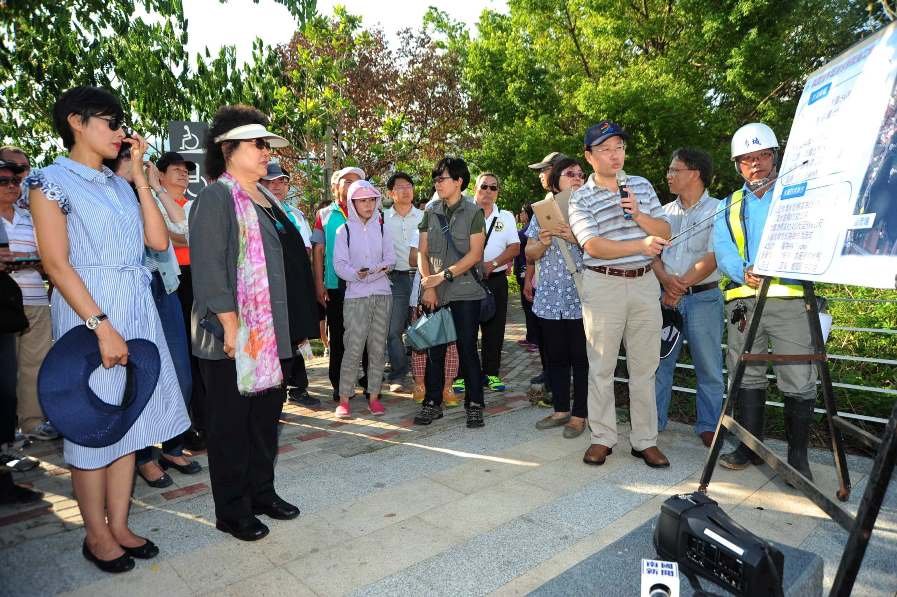 視察美濃中正湖水庫疏濬工程 高雄市長陳菊盼呈現豐富湖岸景觀