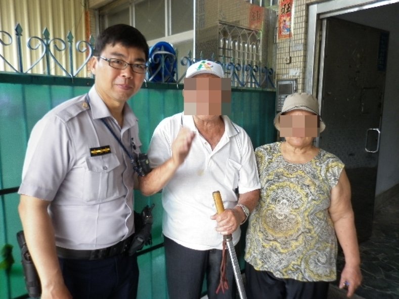 八旬伯買午餐迷路  三民二分局鼎金所警李致弼積極尋找帶伯返家