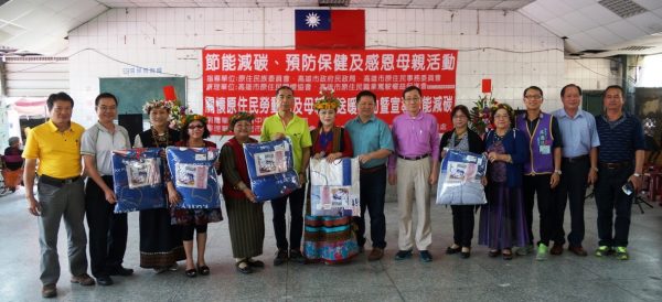 執行長李順欽由行政室主任李建清、工關組經理吳順發連袂參加人間有愛活動