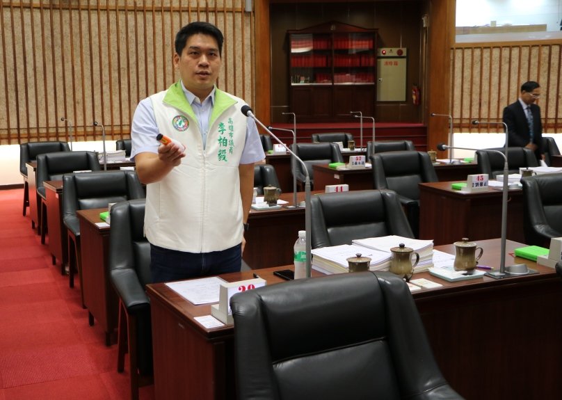 高雄市議員李柏毅：市民期盼政府前瞻計畫來圓夢 高雄籍不分區立委反對引發地方不滿