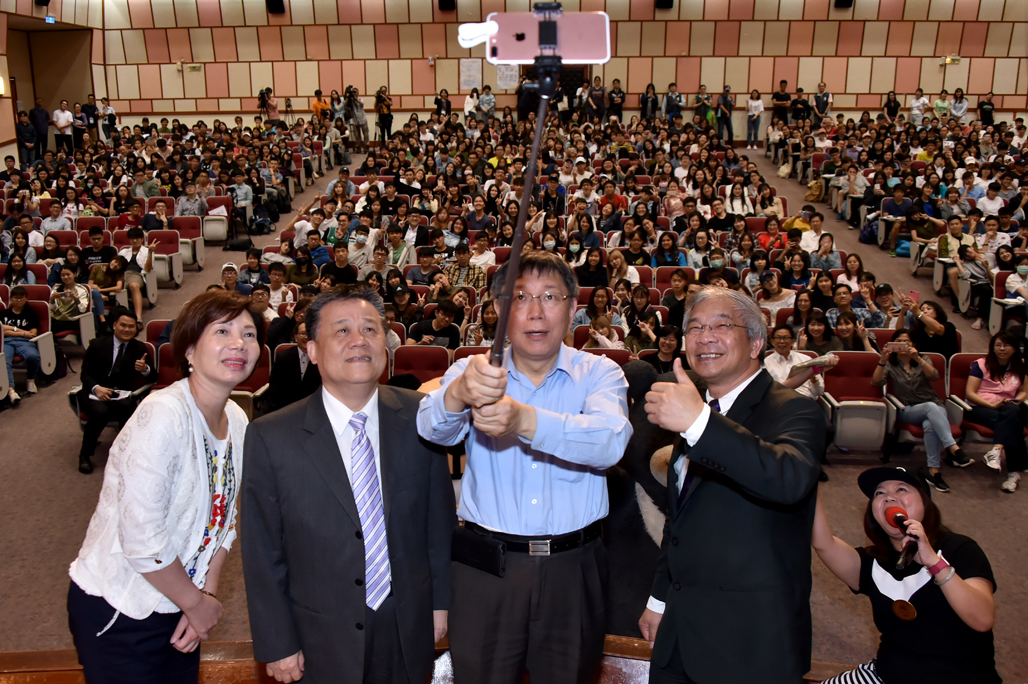 科普環島列車抵達台南站 滿載而來科學教育歡樂饗宴