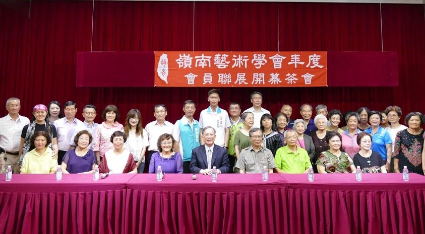 高雄市議會藝術走廊展出嶺南作品 秘書長陳順利歡迎市民踴躍前來欣賞