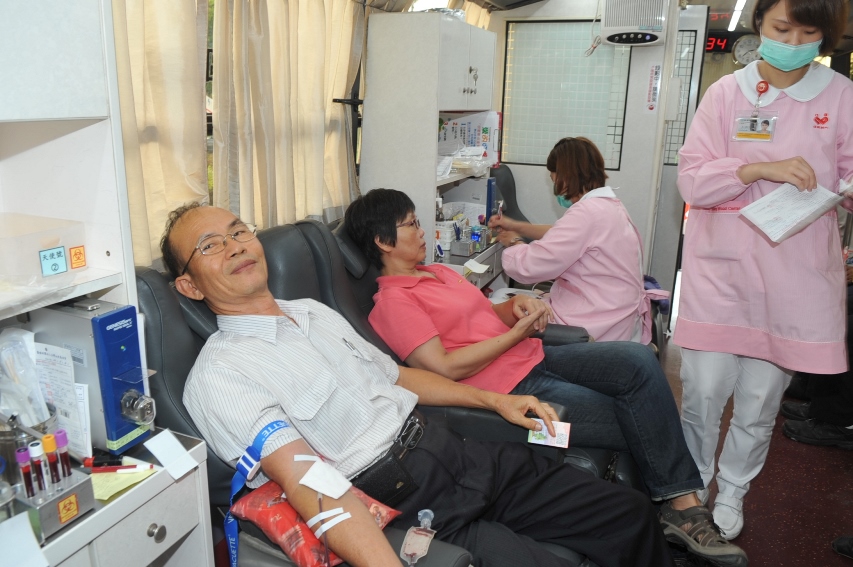 中油公司煉製事業部舉辦公益捐血 同仁挽袖獻愛心