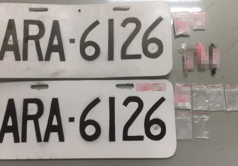 仁武警分局鳥松分駐所警員黃彥文、詹超評查獲二級毒品、仿製車牌案