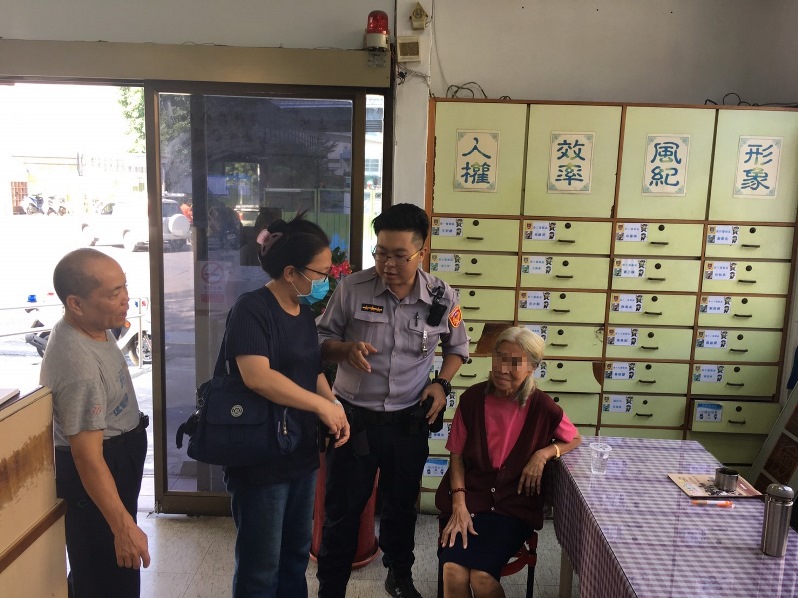 失智阿嬤迷途獨自徘徊旅店大廳 三民第一分局長明派出所警協助返家