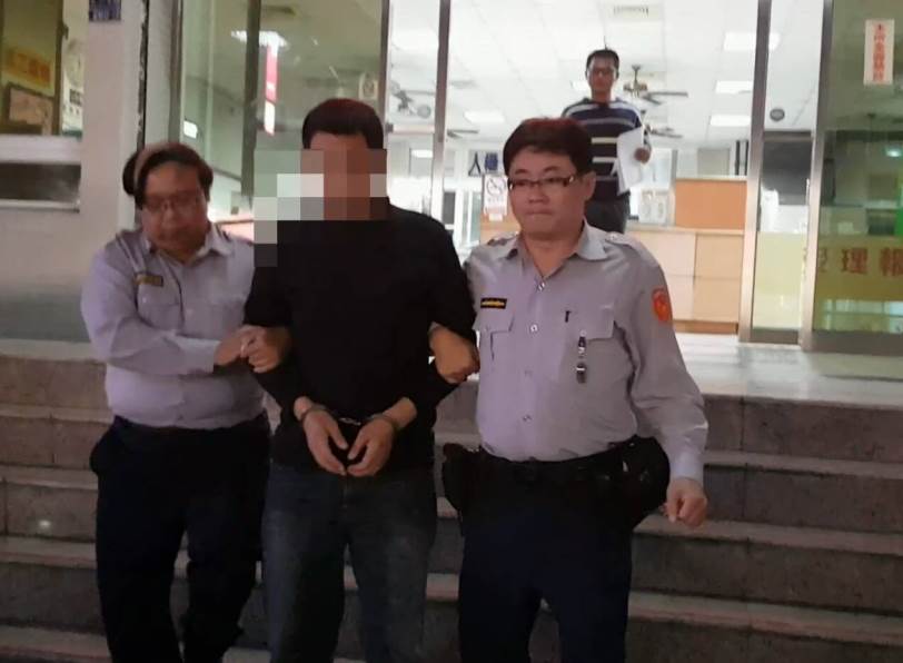 高雄市三民二分局鼎山所警方執行巡邏勤務 埋伏逮竊車犯