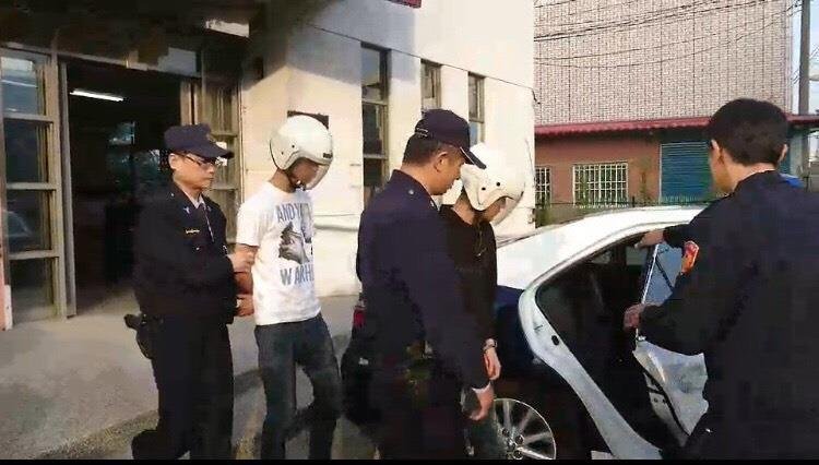 通緝犯見警畏罪逃逸 仁武分局澄觀所警追逐查獲通緝犯及毒品咖啡包
