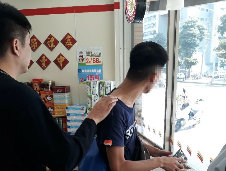 鹽埕分局偵辦機車竊盜槓上開花又查獲毒品安非他命案 一小時逮嫌犯到案