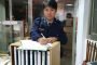 寒冬卻溫暖 三民一分局三民所長許志和自掏腰包替民眾安裝警示燈