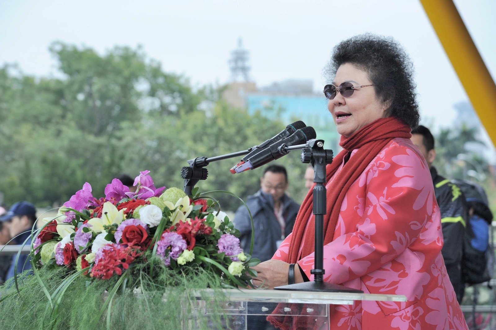 高雄市107年第一場市民集團結婚 市長陳菊祝福新人甜蜜幸福