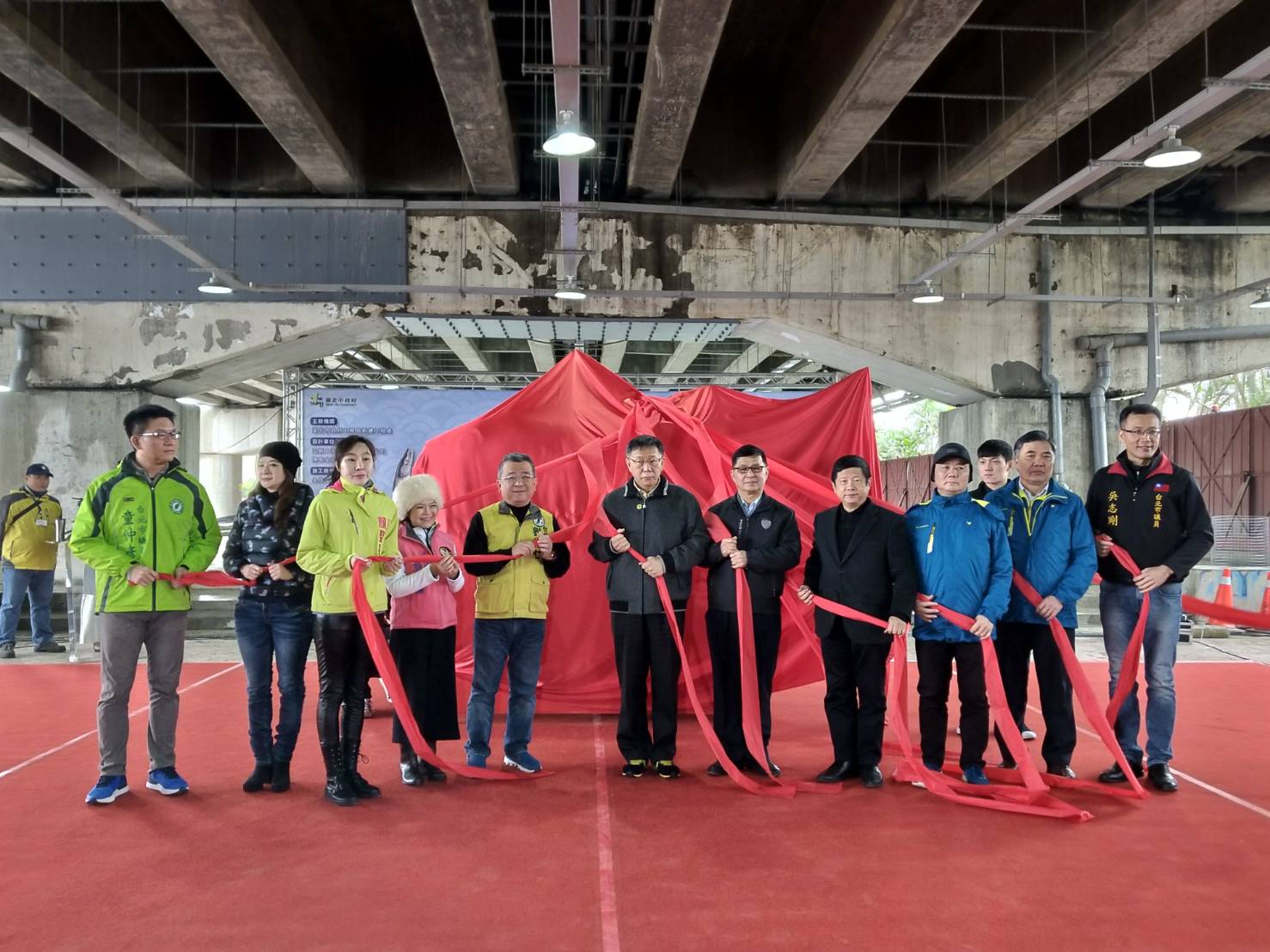 萬大漁市臨時中繼拍賣場工程正式動工