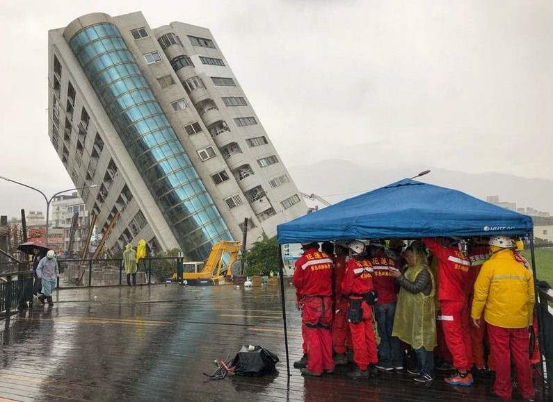 花蓮發生芮氏規模6.0地震 最大震度7級 造成花蓮4棟建築物倒塌及多人傷亡