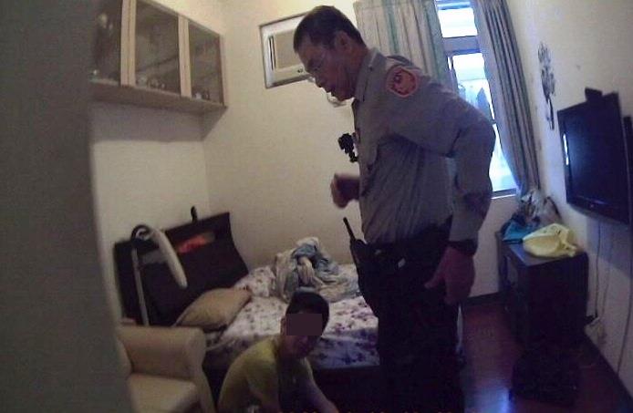 不願兒子再沉淪毒海 母含淚報警抓兒心如刀割