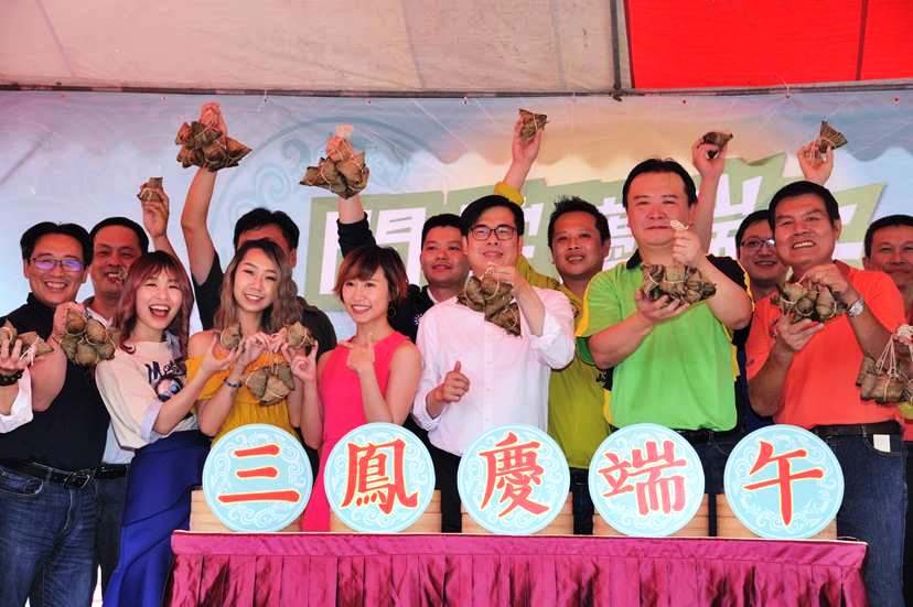 中街慶端午封街包粽 高雄市長許立明：地下化後交通更便利