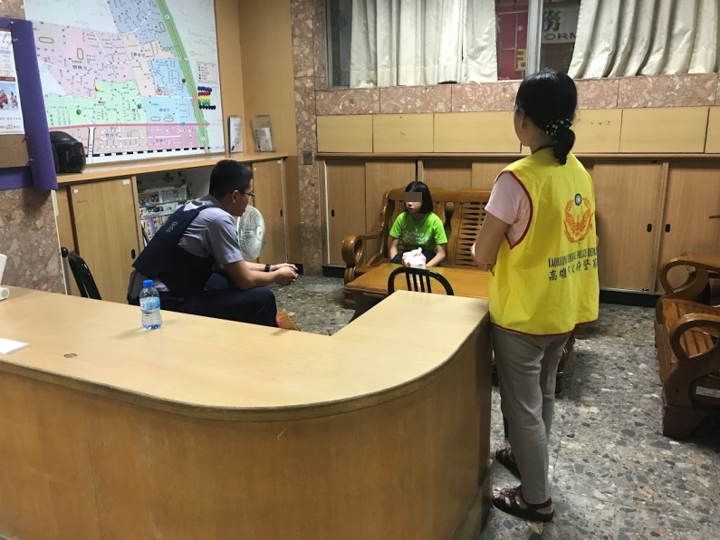 用愛加溫 三民二分局覺民路所警扮慈父建立溝通橋梁