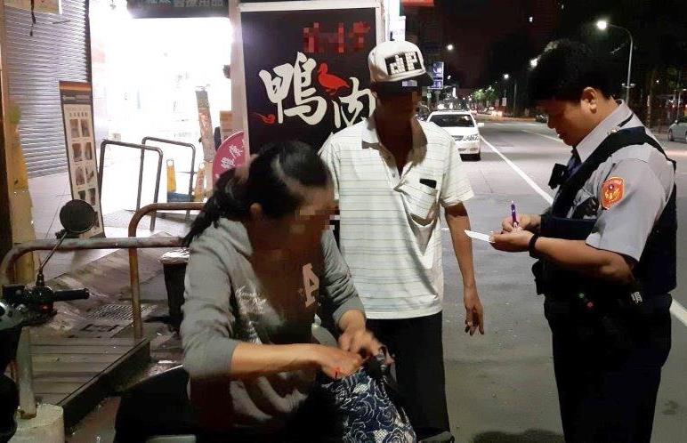 思覺失調疑遭人追殺 左營分局文自所警安撫情緒保婦平安