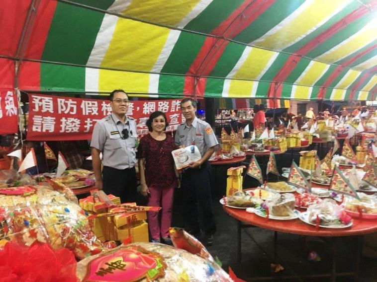 左營所結合元帝廟慶讚中元 舉辦犯罪預防宣導