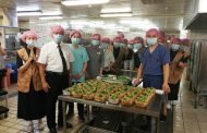 豪雨斷炊食 慈濟嘉義聯絡處結合軍方涉水送熱食衣物