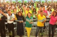 用魔術反毒  西子灣扶輪社與樹德家商千人誓師