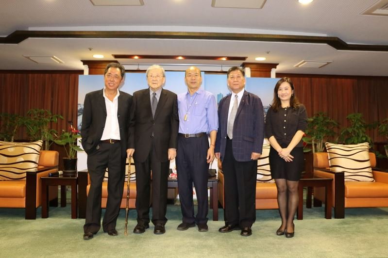知名導演李行拜會 韓國瑜期待高雄成為電影基地