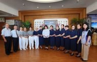 慈濟嘉義浴佛  市長黃敏惠與八名模範母親憶親恩