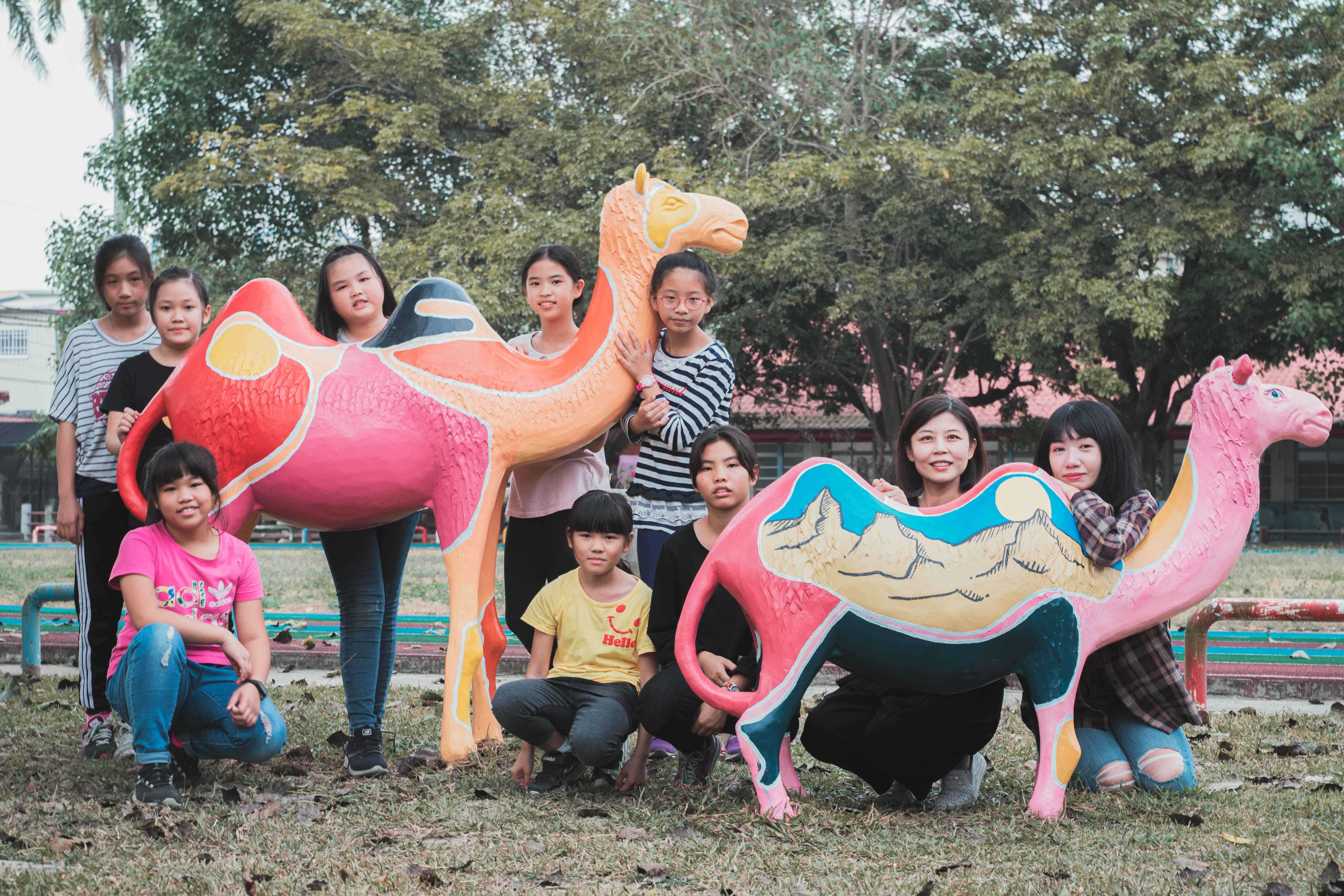 高科大助理教授龔蒂菀師生攜手偏鄉小學 搶救泥塑動物