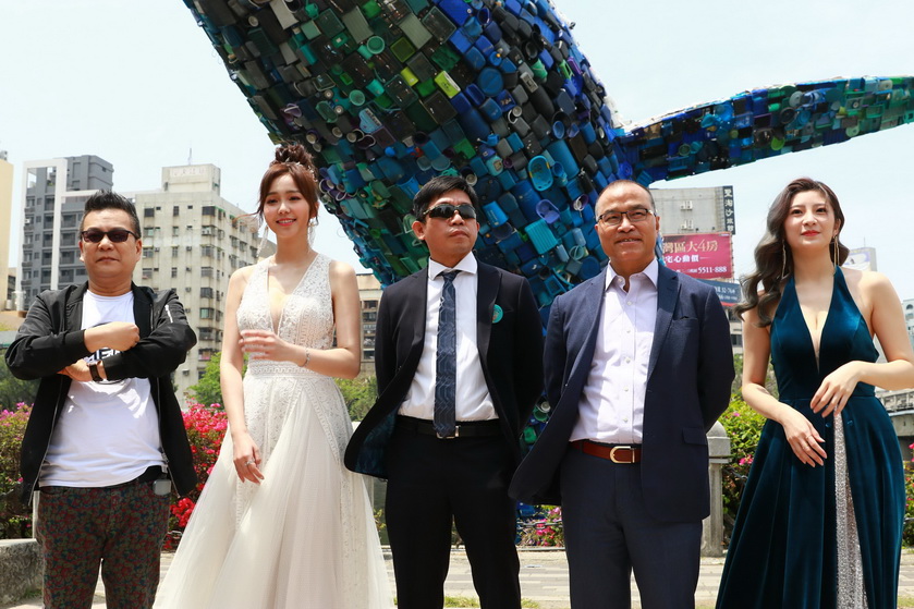 愛之鯨前拍婚紗 葉匡時大推高雄戶外、愛情、安心旅遊