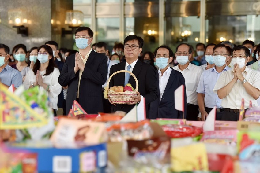 市長陳其邁主持中元普渡祭典 祈求高雄平安