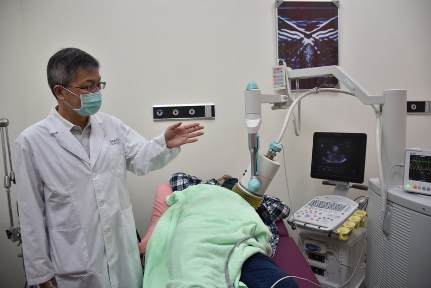 小港醫院斥資一千九百萬引進全國第一台心絞痛治療新利器