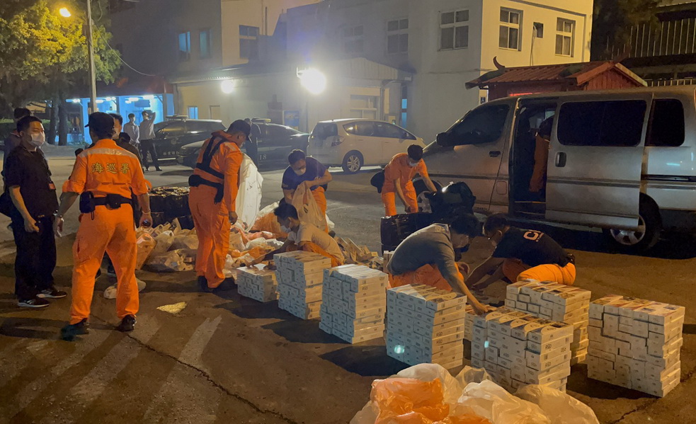 年關將近高雄漁港查獲私菸 海巡科技執法再建功