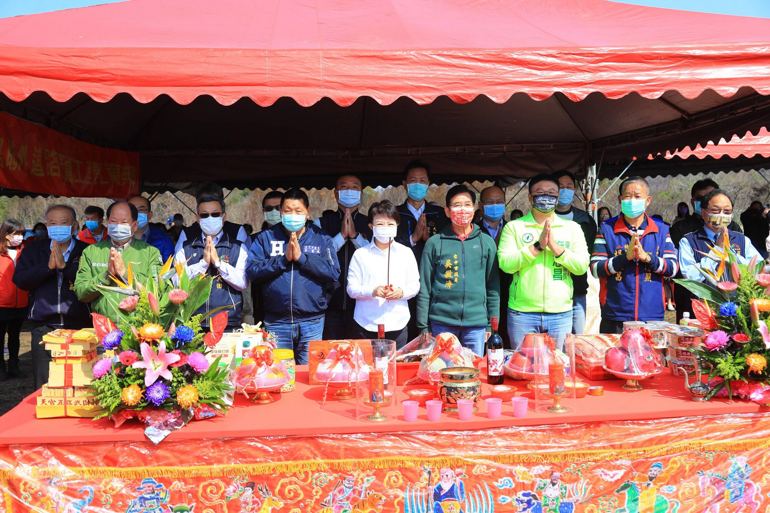 台中大甲殯儀館聯外道路拓寬 市長盧秀燕開工