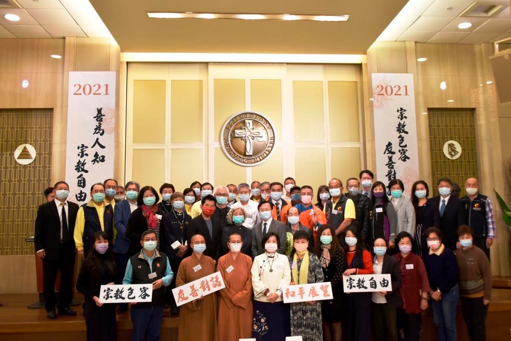 寒假學習營首創反毒手工書 學童開心說：我反毒我驕傲
