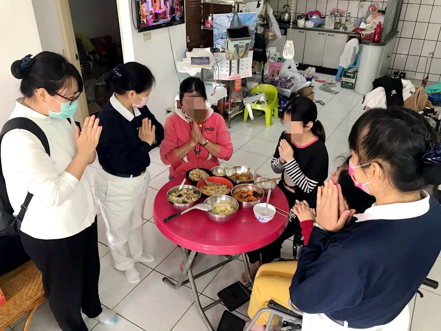 國境之南屏安過年 慈濟送暖入家門