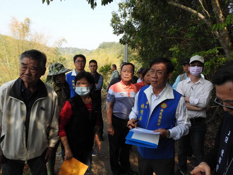 南投名間集集護岸未設農路缺溝 縣長林明溱允改善