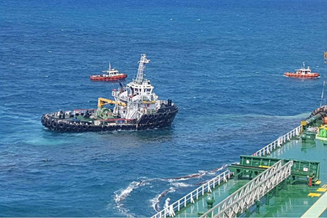 台灣中油大林廠外海浮筒油管破裂漏油污染  已積極清理中