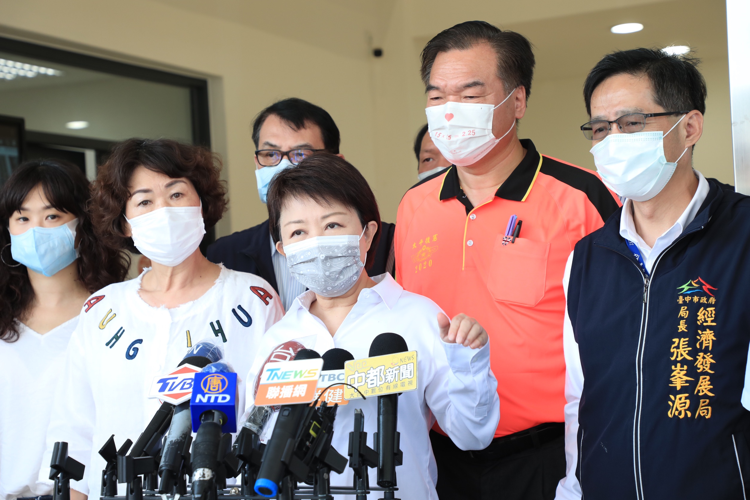 為小攤商發聲 台中市盧秀燕：振興券百元額多一點