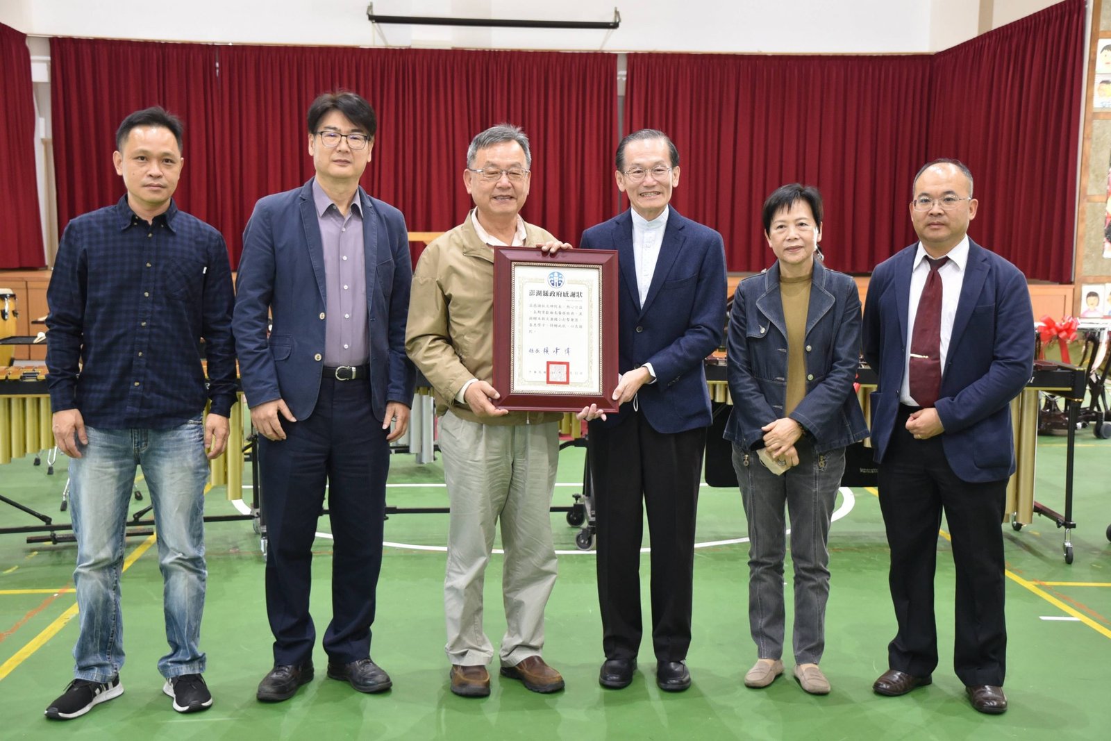 杜元坤捐贈澎湖國小打擊樂器 賴峰偉、劉陳昭玲感謝傳愛偏鄉